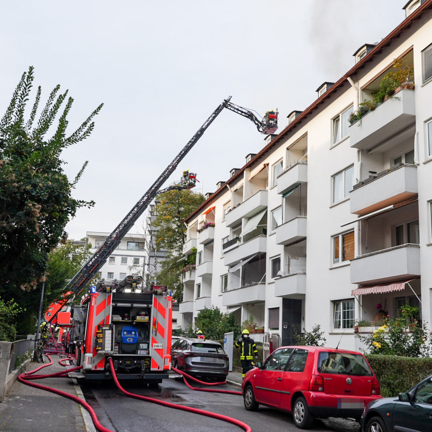 image.title Offenbar Gas-Explosion in Frankfurt - Straße im Westend abgesperrt  image